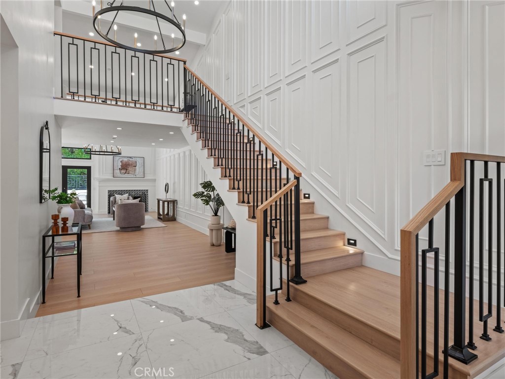 24 White Water Drive