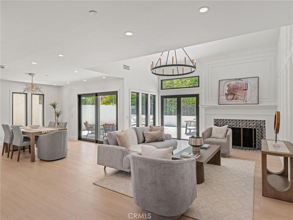 24 White Water Drive