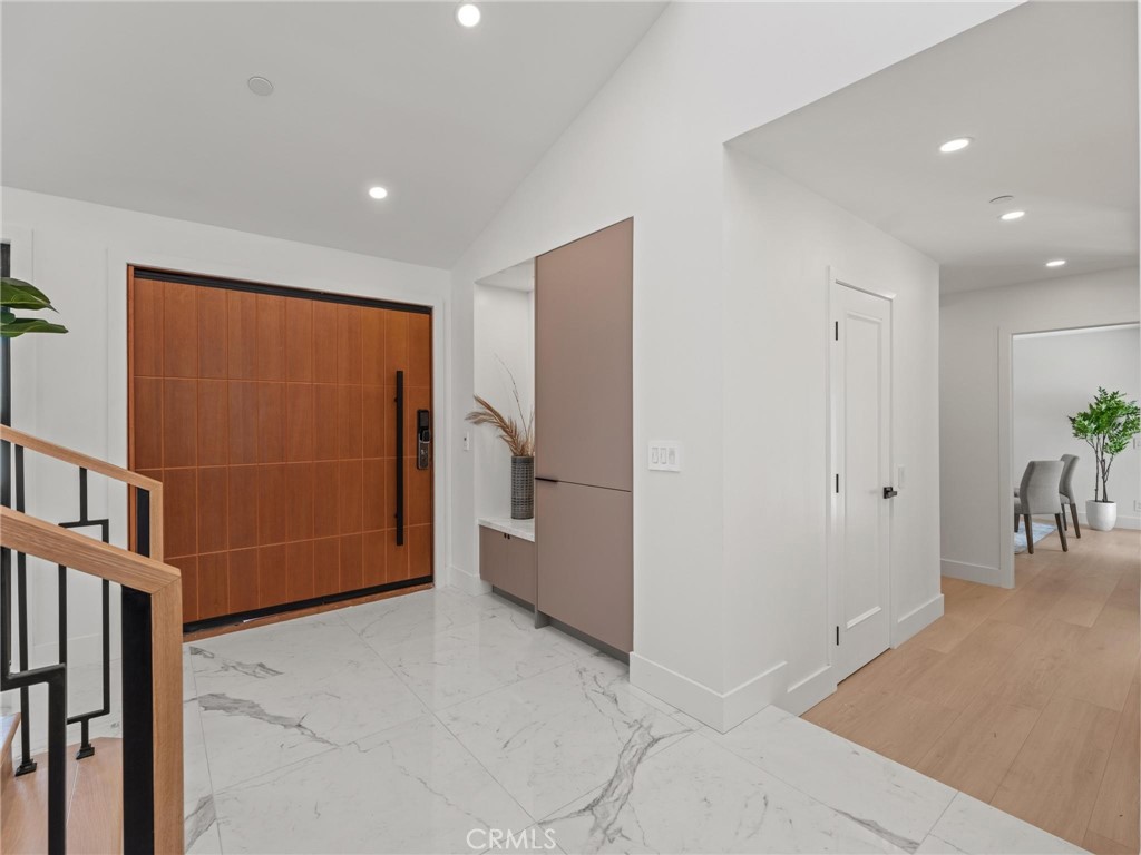 24 White Water Drive