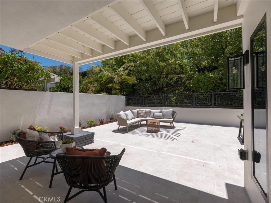 24 White Water Drive