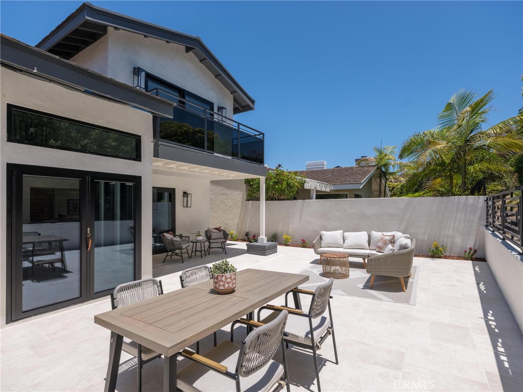 24 White Water Drive