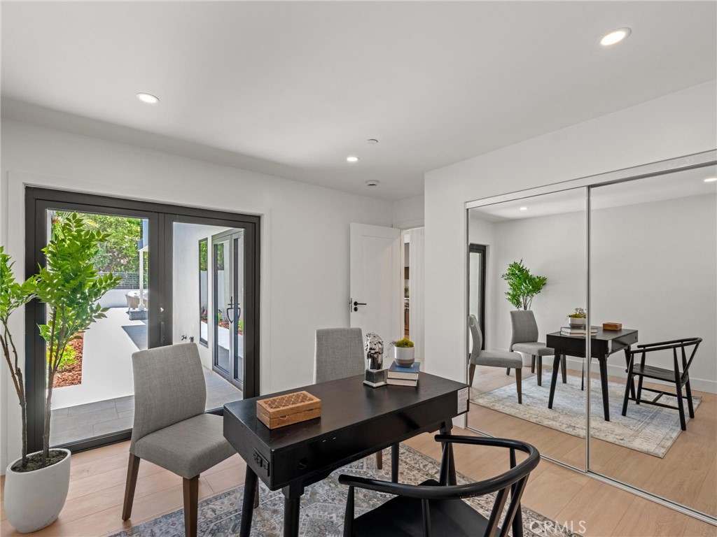 24 White Water Drive