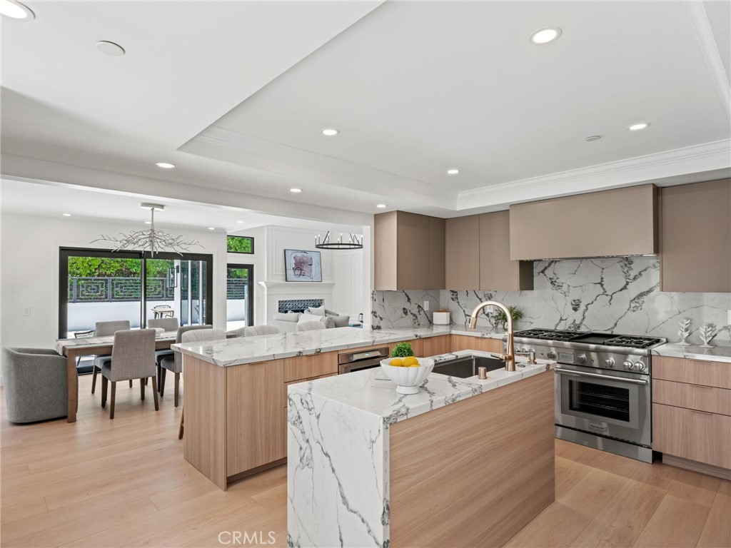 24 White Water Drive