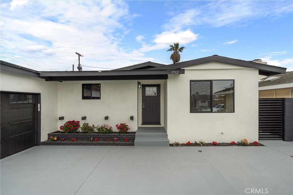 1792 Crestmont Place