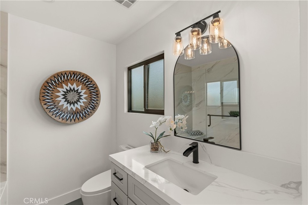 1792 Crestmont Place