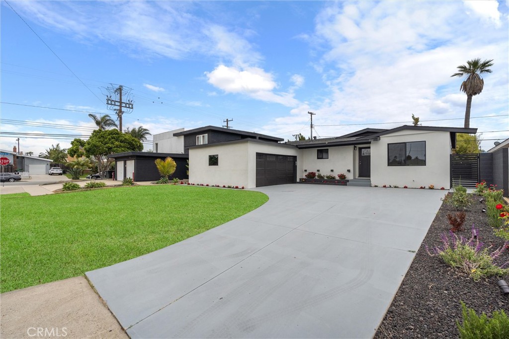 1792 Crestmont Place