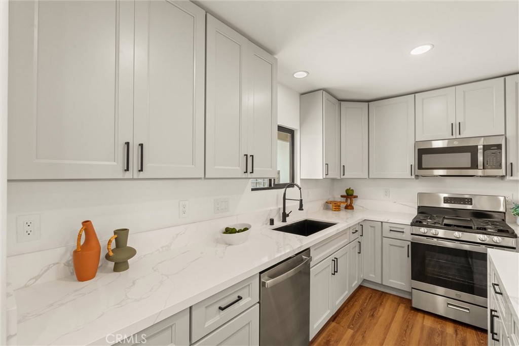 1792 Crestmont Place