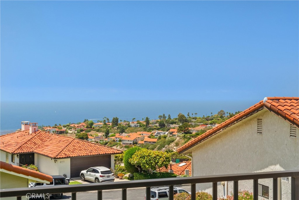 25 Ocean Crest Court