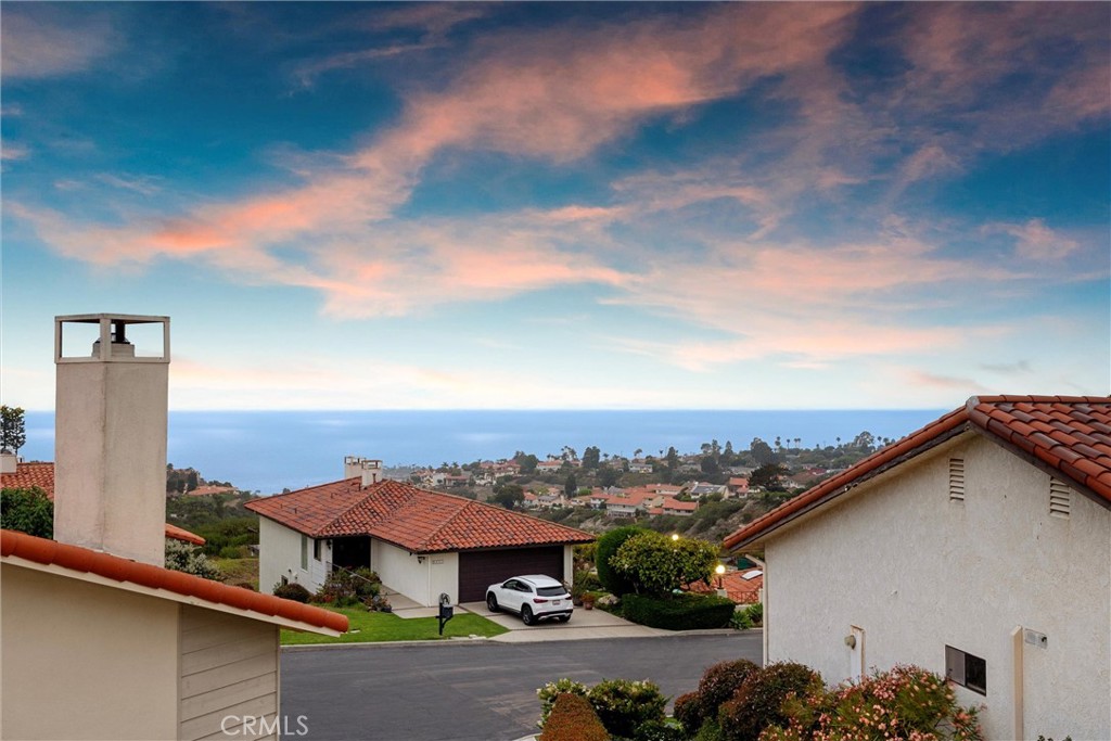25 Ocean Crest Court