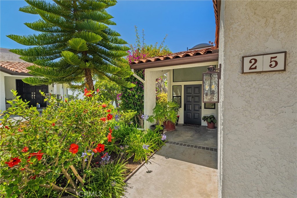 25 Ocean Crest Court