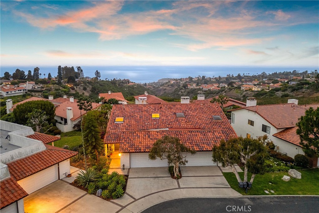 25 Ocean Crest Court