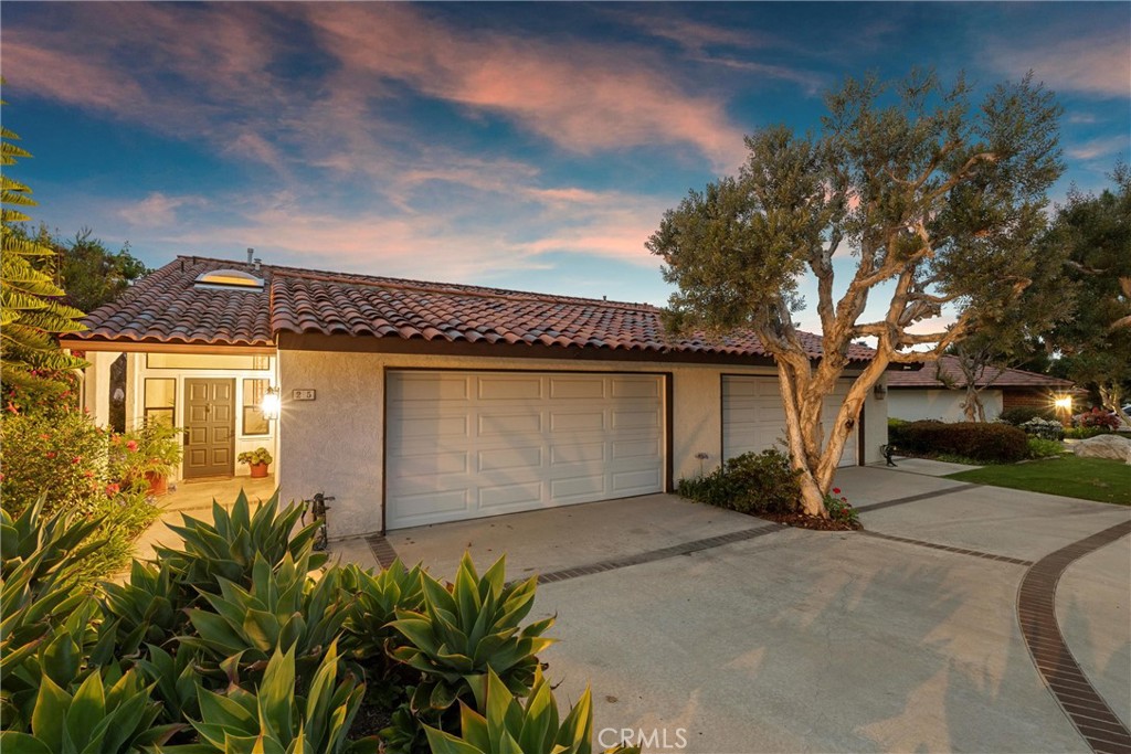 25 Ocean Crest Court
