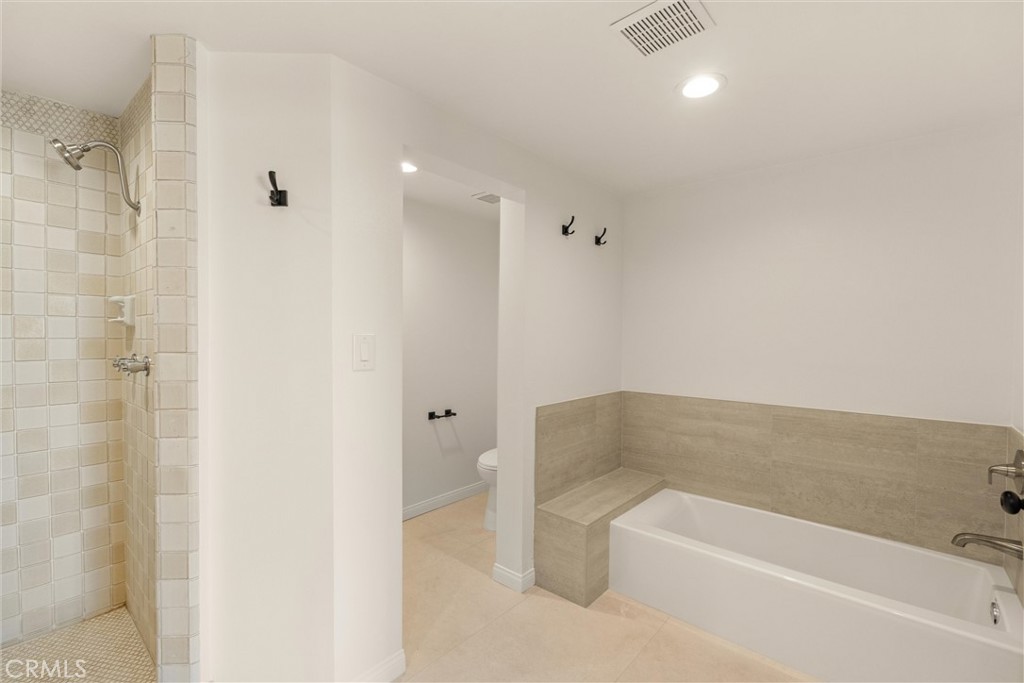 25 Ocean Crest Court