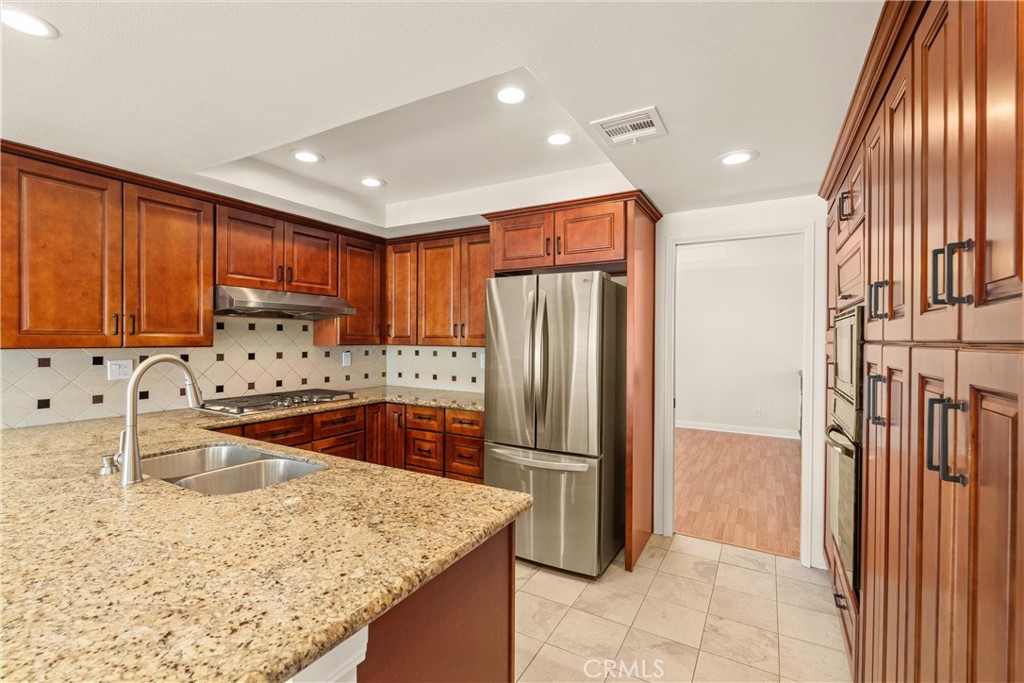 25 Ocean Crest Court