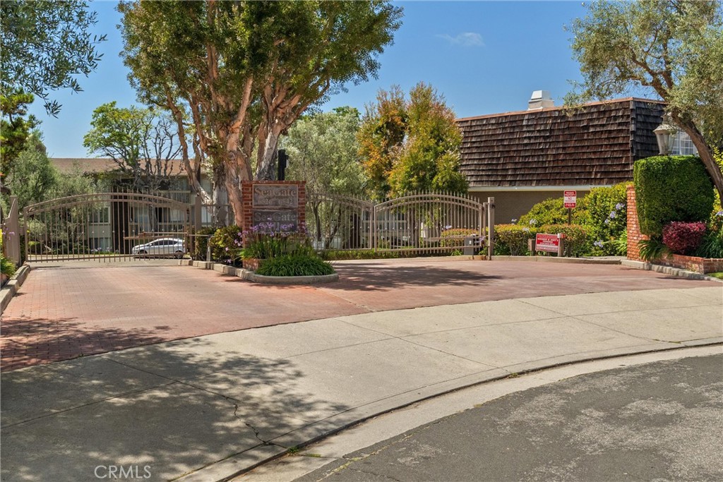 25 Ocean Crest Court