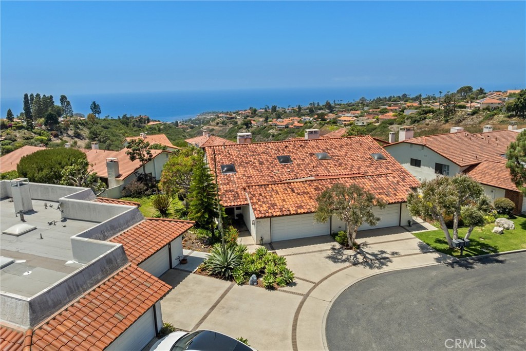 25 Ocean Crest Court