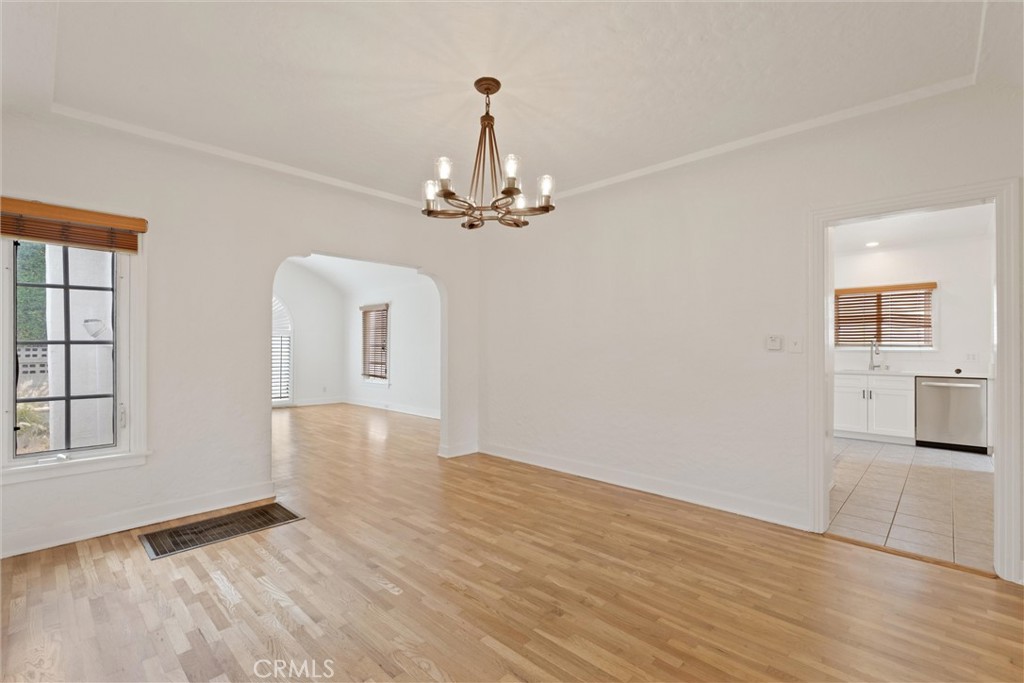 1908 Loma Drive