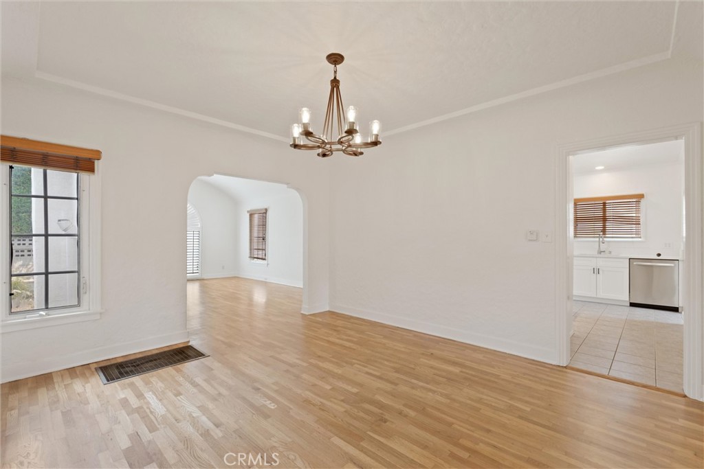 1908 Loma Drive