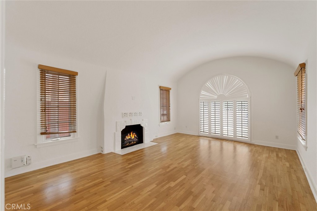 1908 Loma Drive