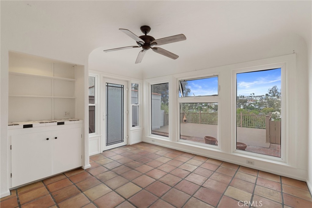 1908 Loma Drive