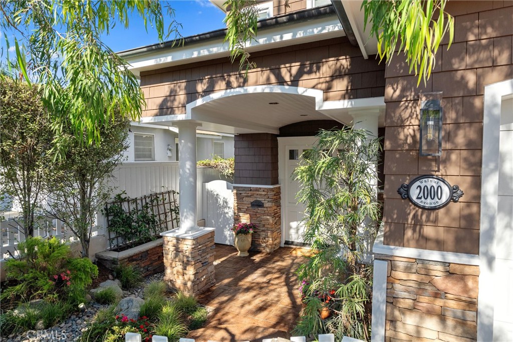 2000 Walnut Avenue