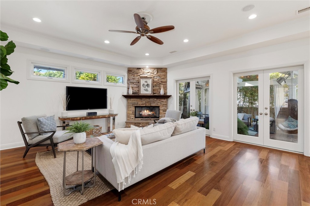 2000 Walnut Avenue