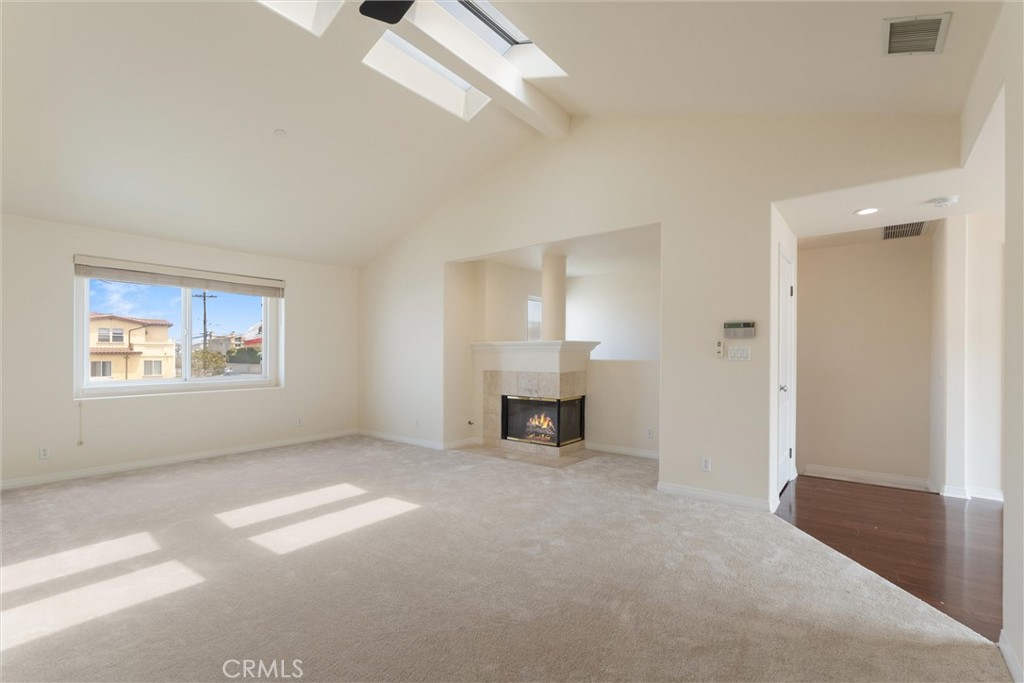 1529 Artesia Boulevard B