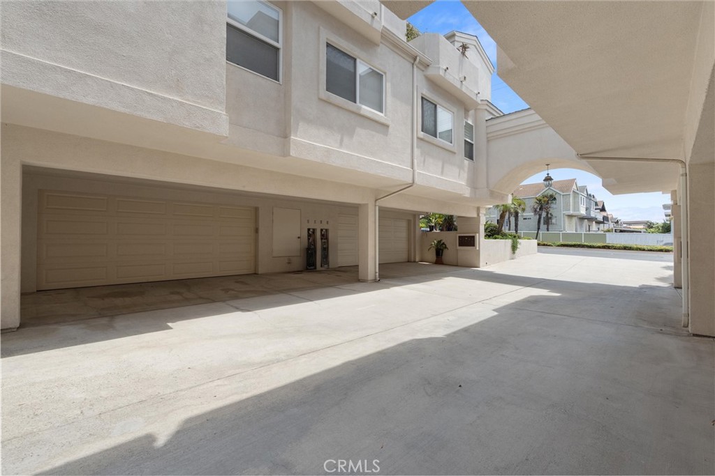 1529 Artesia Boulevard B