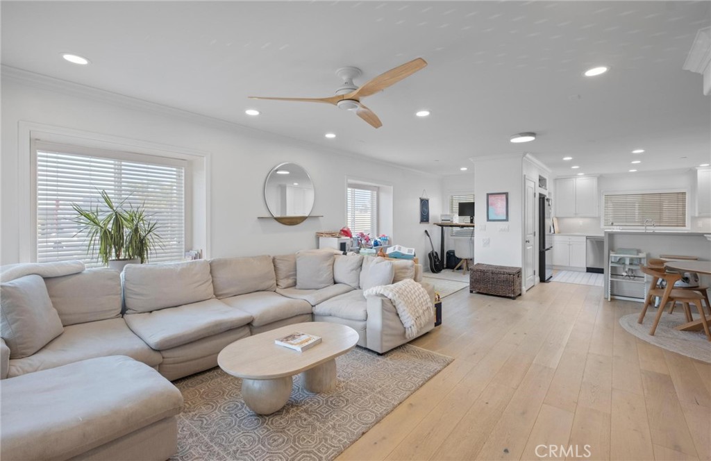 1208 Tennyson Street 8