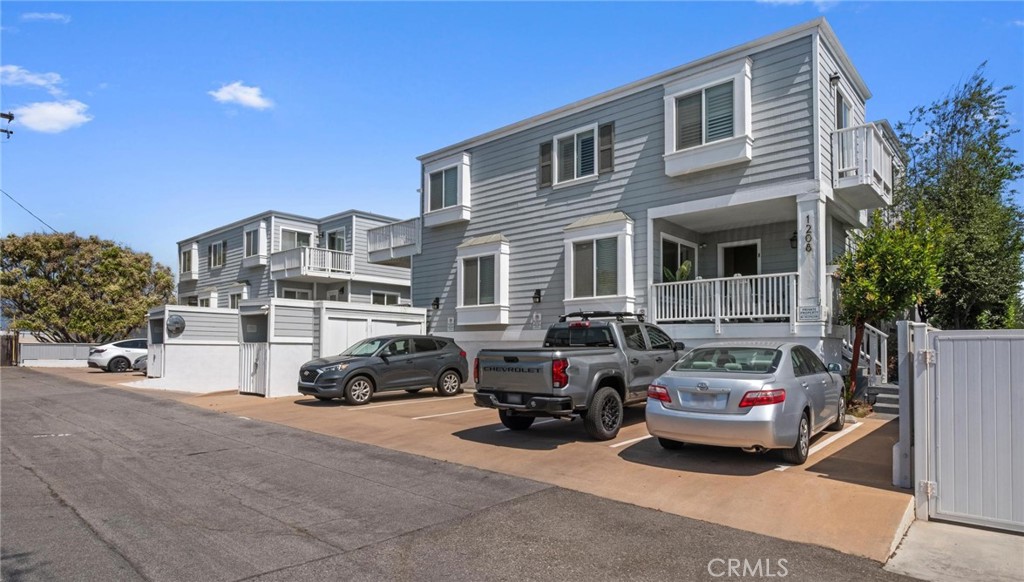 1208 Tennyson Street 8