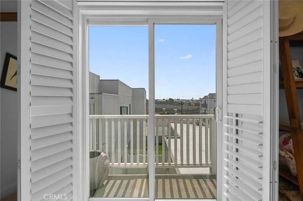 1208 Tennyson Street 8