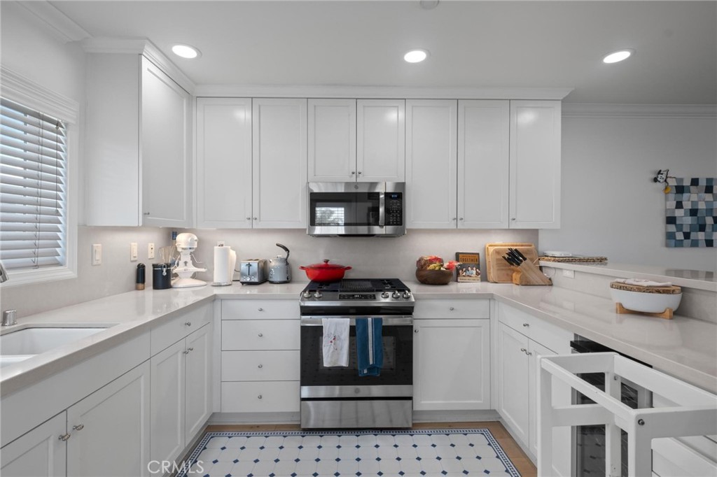 1208 Tennyson Street 8
