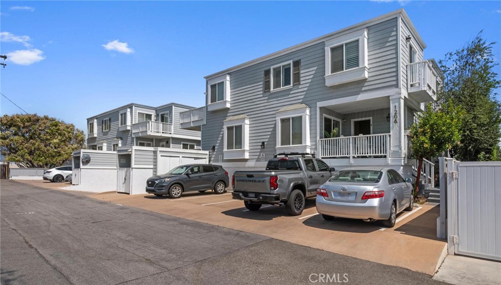 1208 Tennyson Street 8