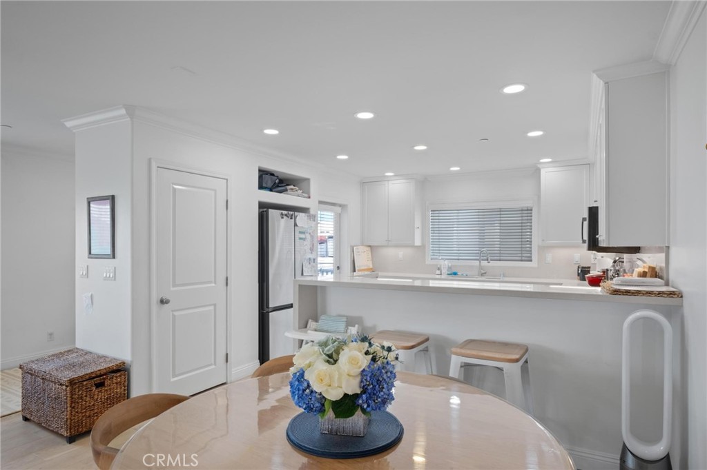 1208 Tennyson Street 8