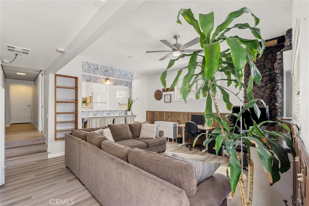 2121 Marshallfield Lane