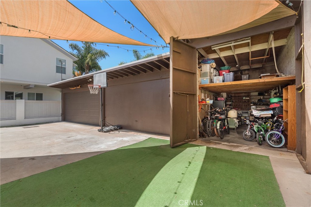 2121 Marshallfield Lane