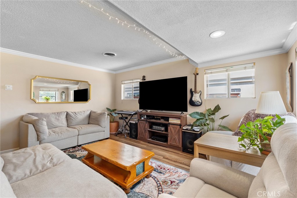 2121 Marshallfield Lane