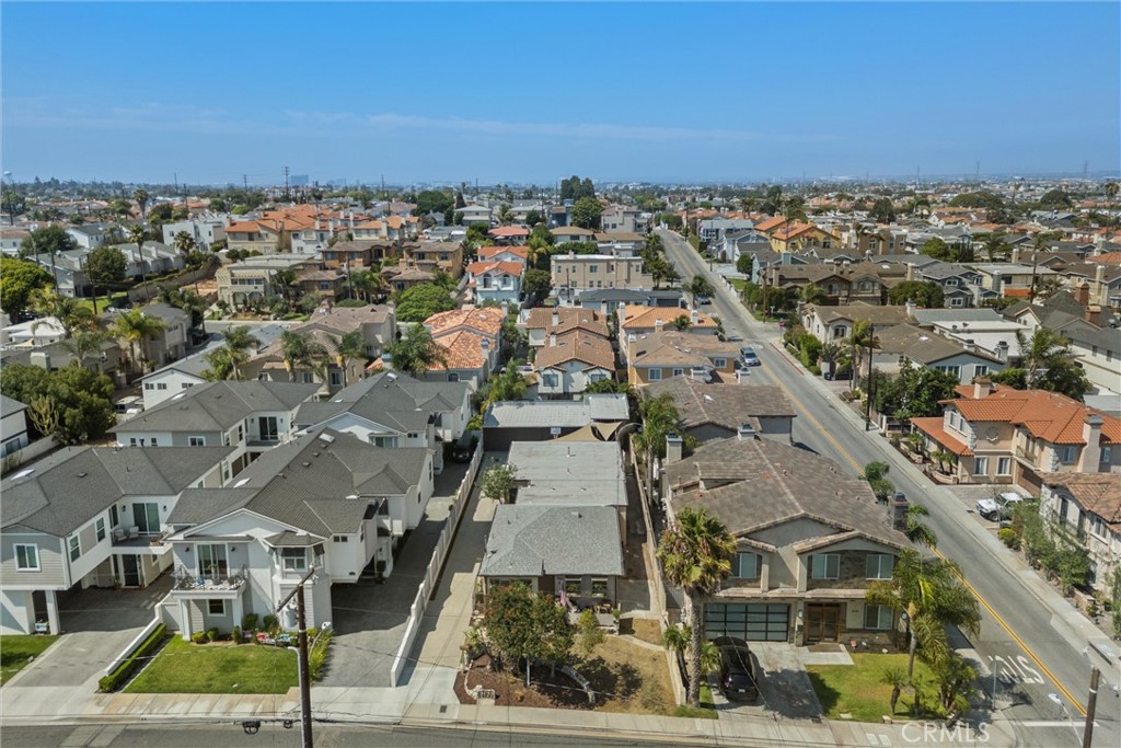 2121 Marshallfield Lane