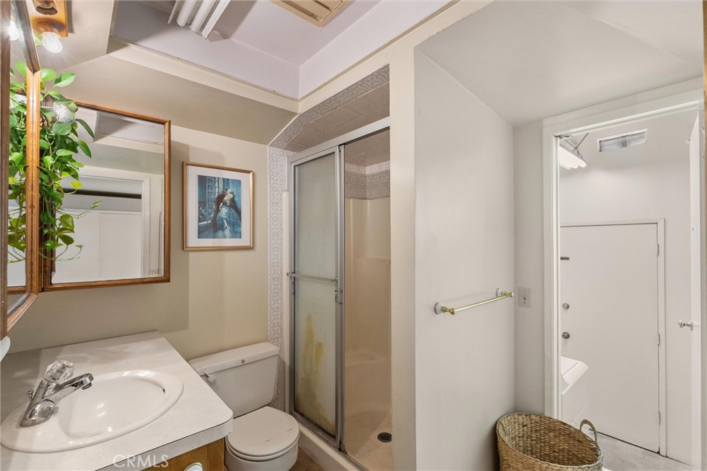 2121 Marshallfield Lane