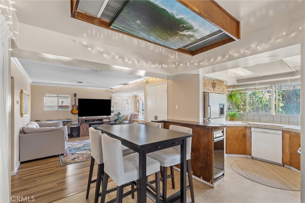 2121 Marshallfield Lane