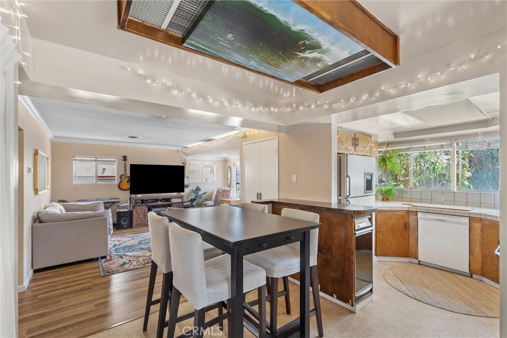 2121 Marshallfield Lane