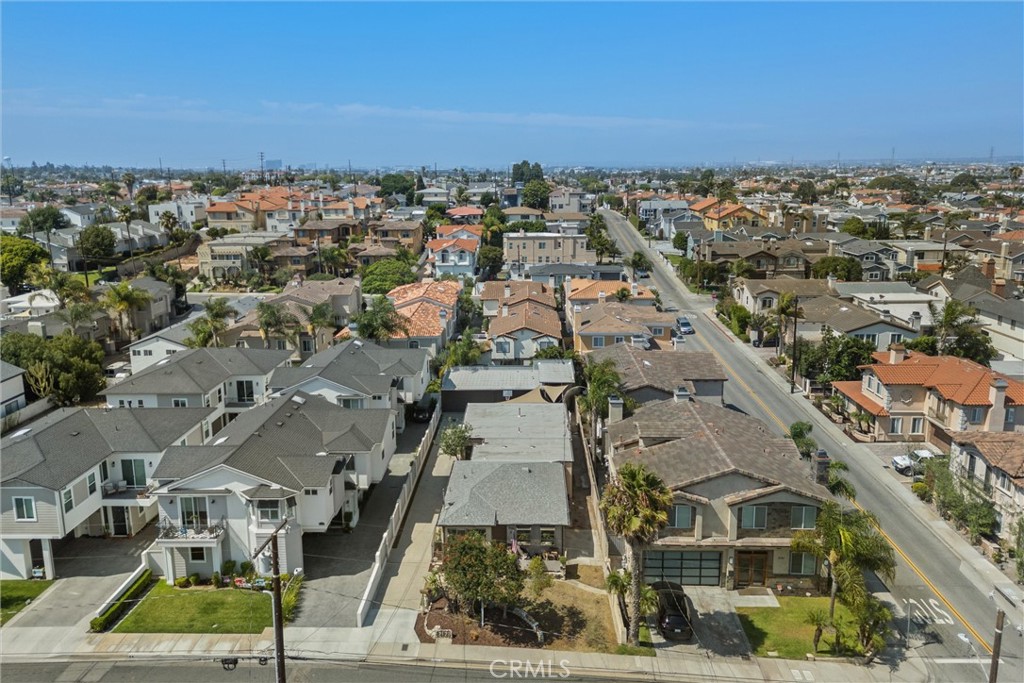 2121 Marshallfield Lane