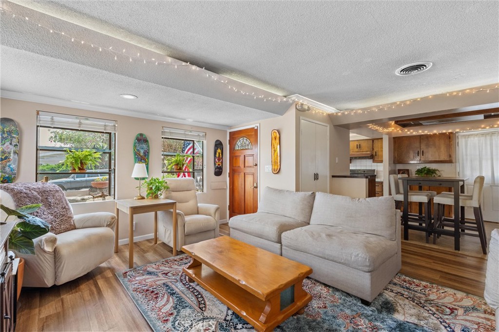 2121 Marshallfield Lane