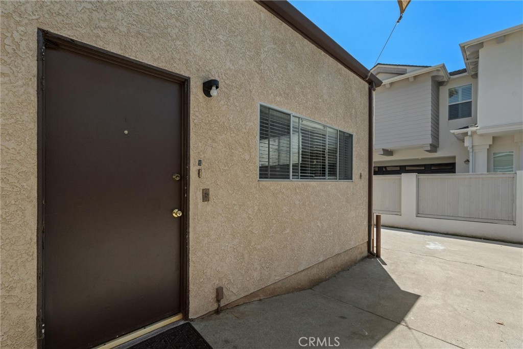 2121 Marshallfield Lane