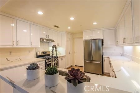 225 Lonetree