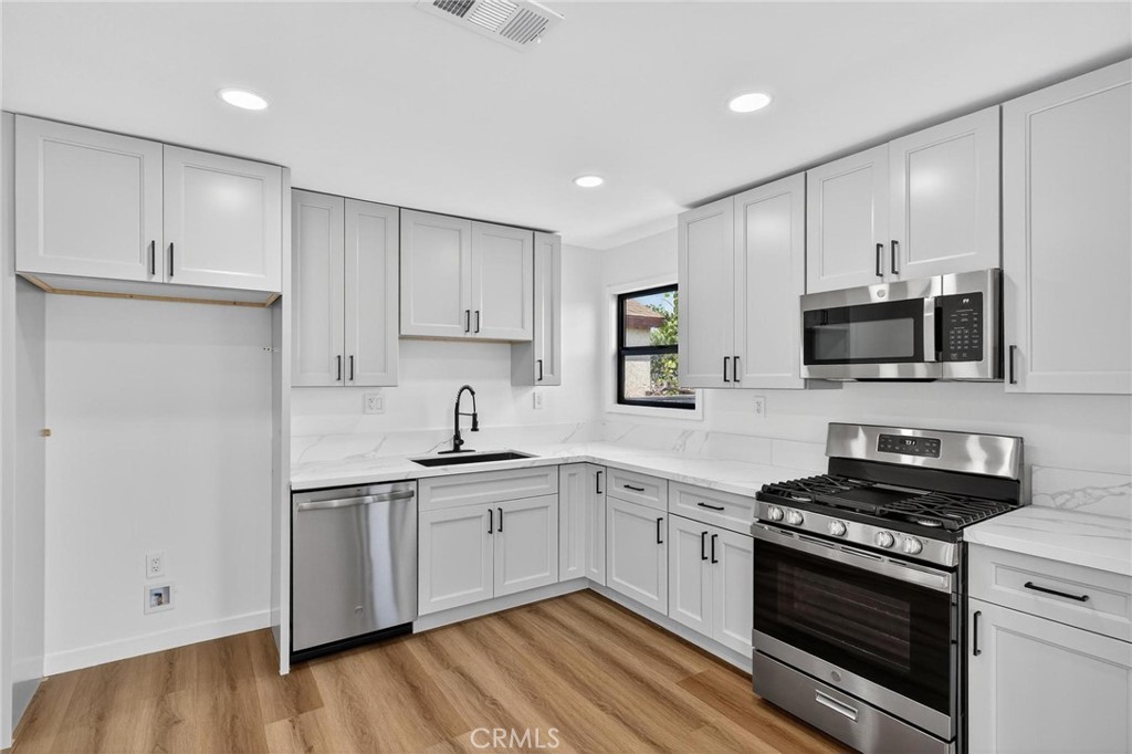 3834 W 116th Street