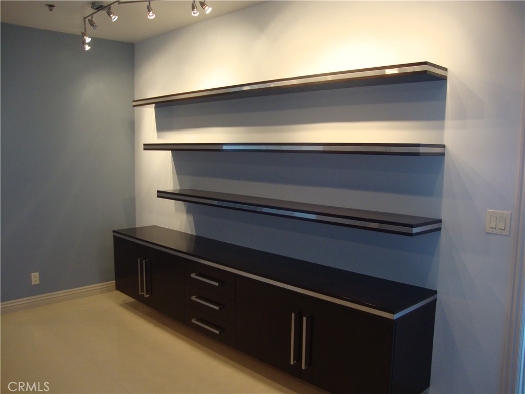 800 Torrance Boulevard 200