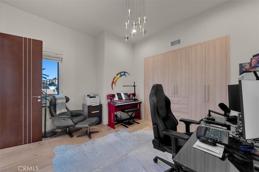 2508 Harriman Lane A