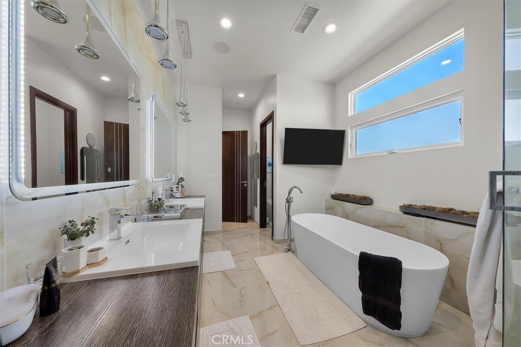 2508 Harriman Lane A