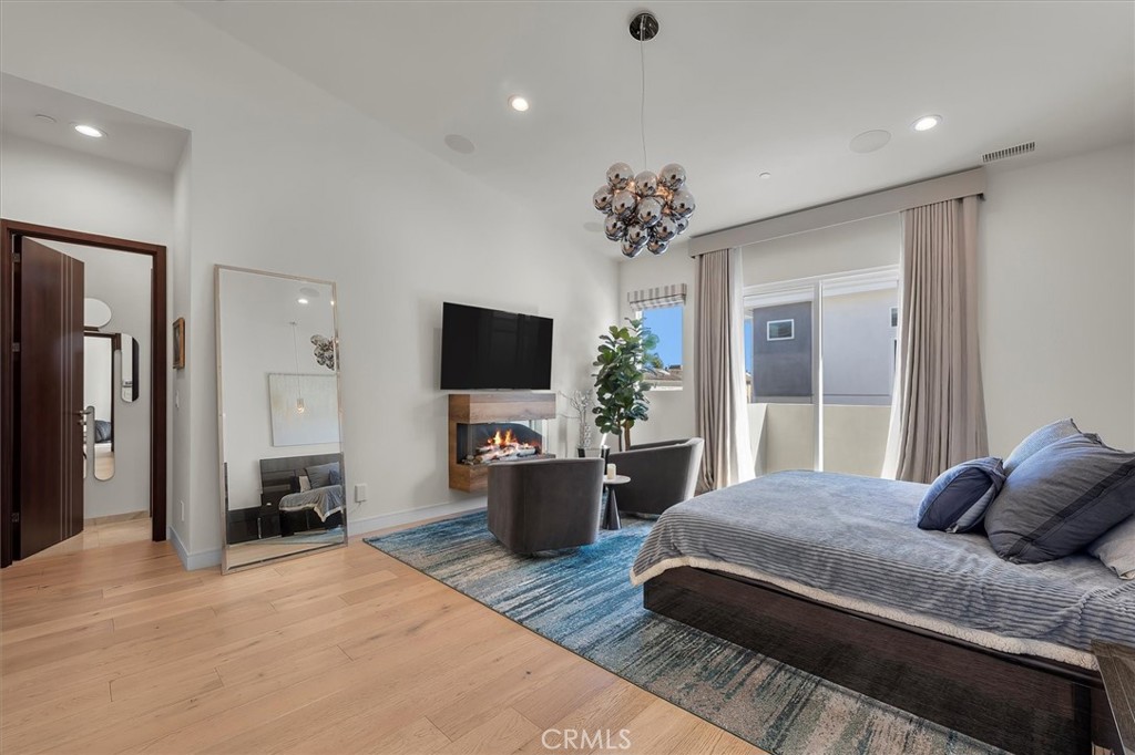 2508 Harriman Lane A